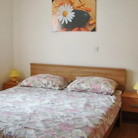 Apartments With A Parking Space Valbandon, Fazana - 7269